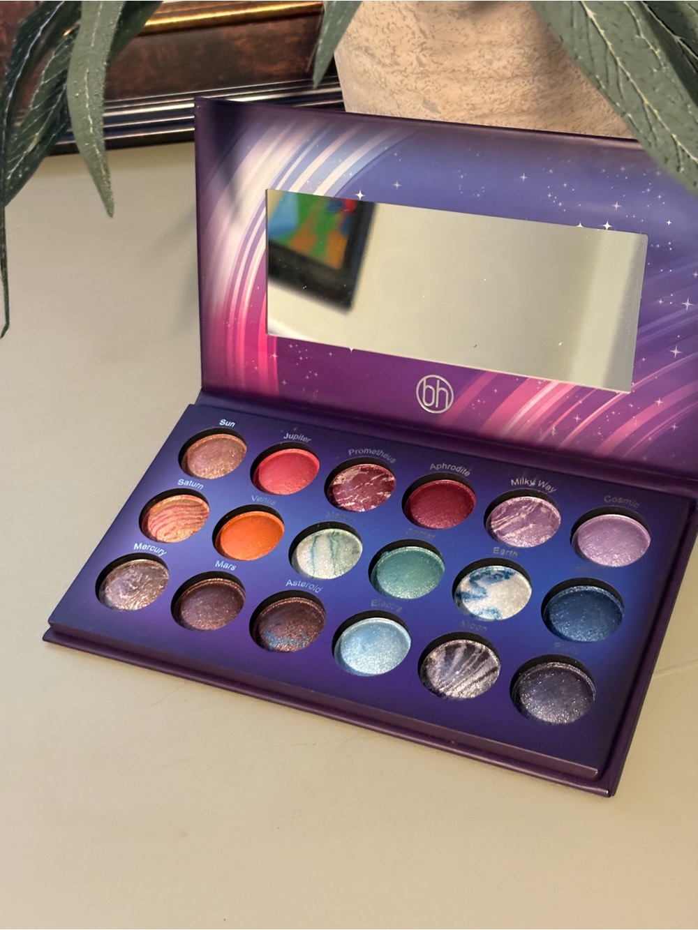 BH Cosmetics Galaxy Chic Eyeshadow Palette - Purple Pink - Picture 3 of 5